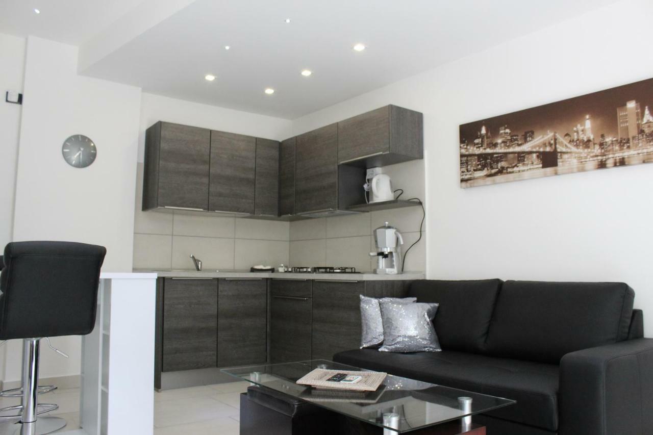 Villa Nina 2013 Appartamento Taormina Luaran gambar